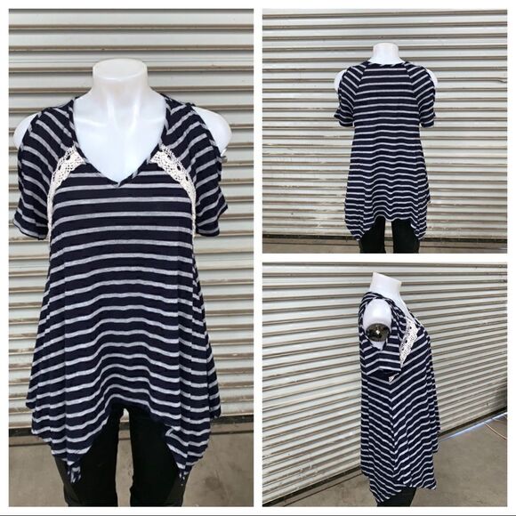 Como Vintage top cold shoulder handkerchief hem blue white stripe size Med - Picture 1 of 8